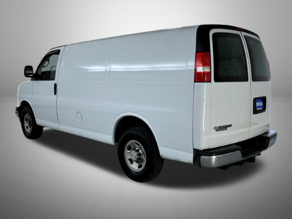 Used 2019 Chevrolet Express 2500 w/ Driver Convenience Package RWD image 7