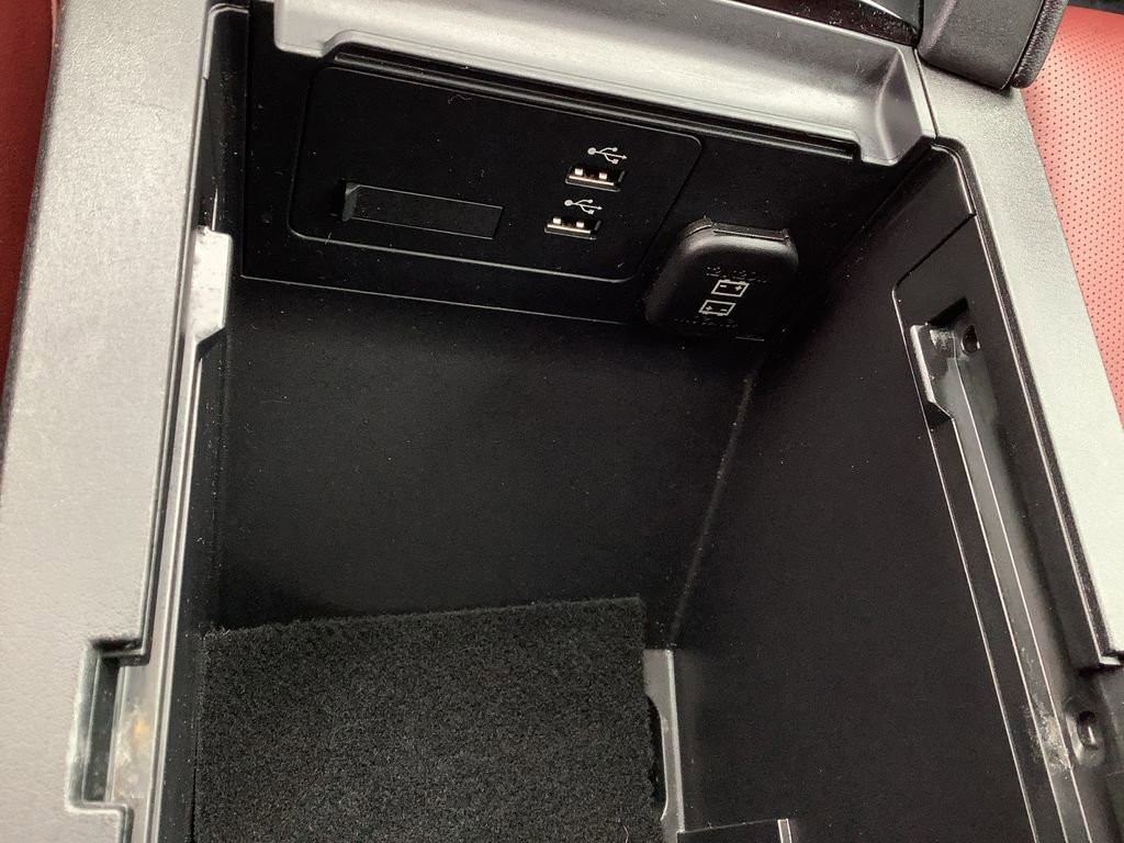 Used 2023 MAZDA MAZDA3 s image 27