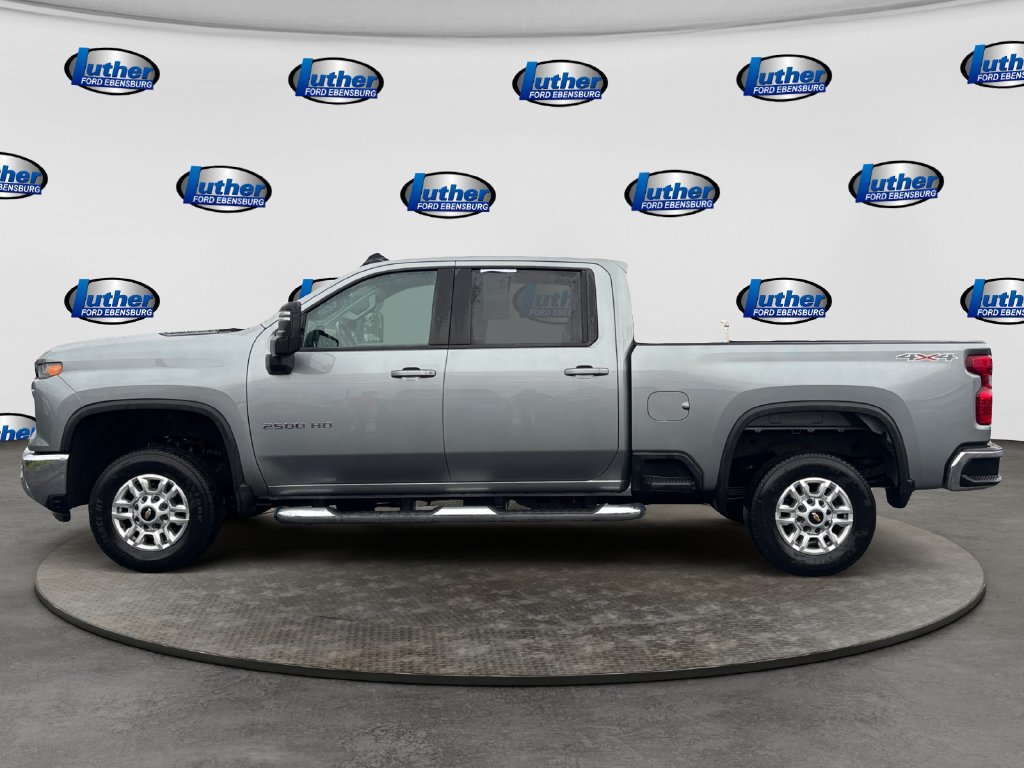 Used 2024 Chevrolet Silverado 2500 LT w/ Convenience Package AWD/4WD image 2