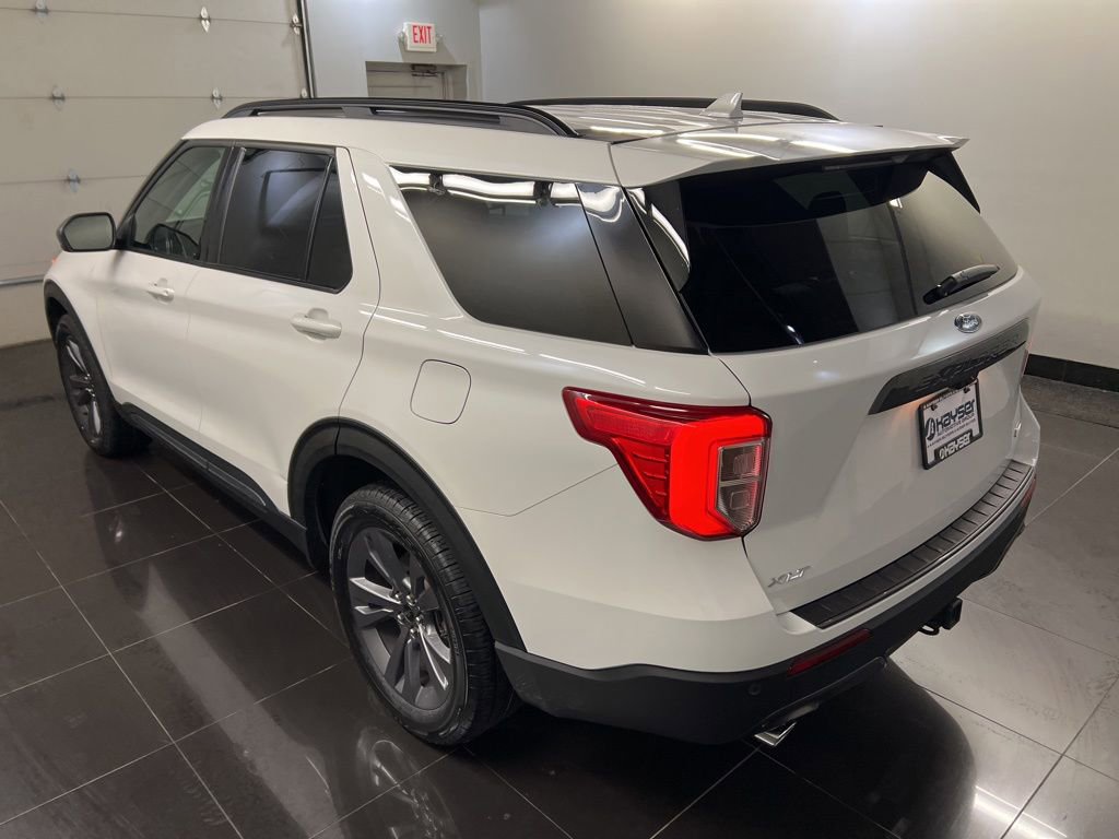 Certified 2023 Ford Explorer XLT w/ Equipment Group 202A image 4