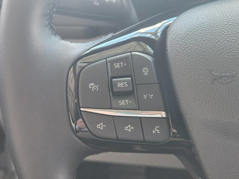 Used 2025 Ford Escape Active w/ Active Premium Tech Pack AWD/4WD image 15