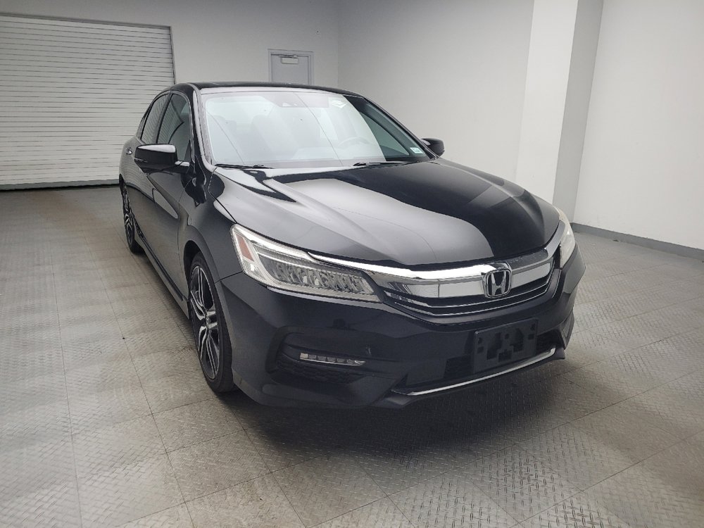 Used 2017 Honda Accord Touring image 14