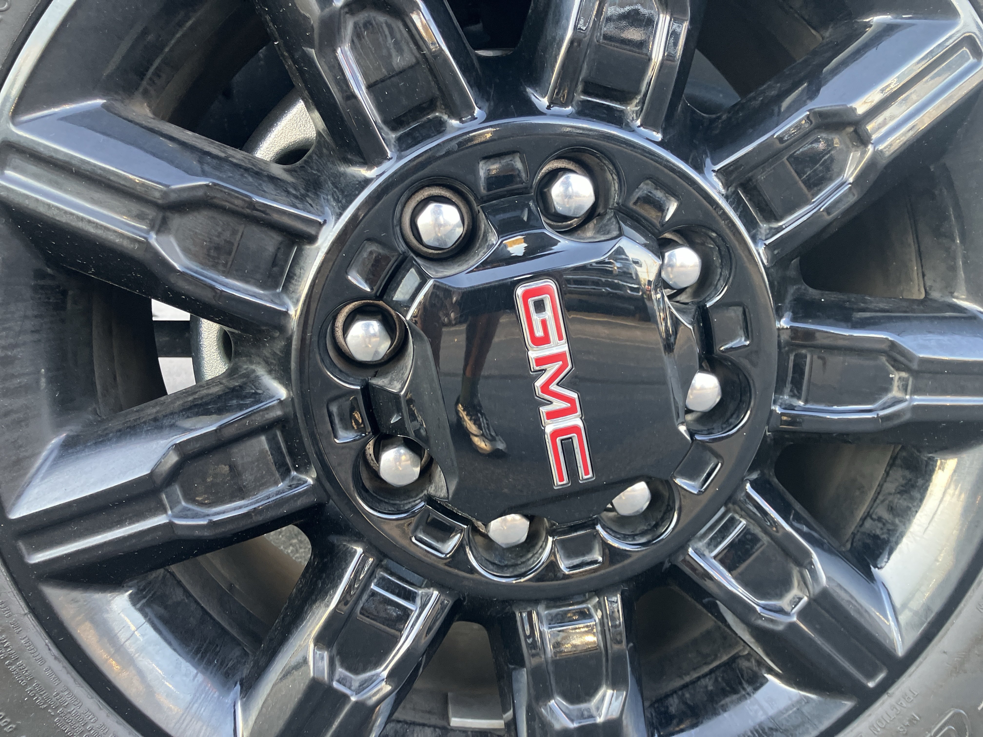 Used 2026 GMC Sierra 2500 AT4 w/ AT4 Preferred Package AWD/4WD image 9