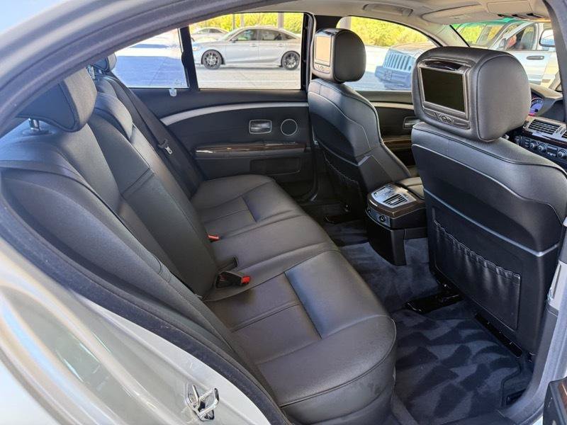 Used 2008 BMW 750i RWD image 21