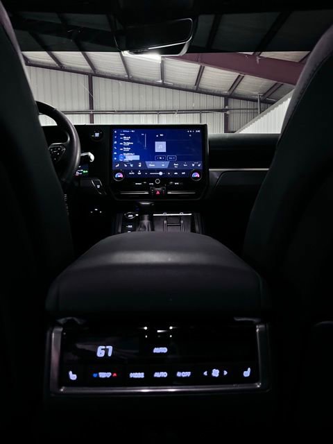 Used 2024 Lexus GX 550 w/ Cold Area Package AWD/4WD image 28