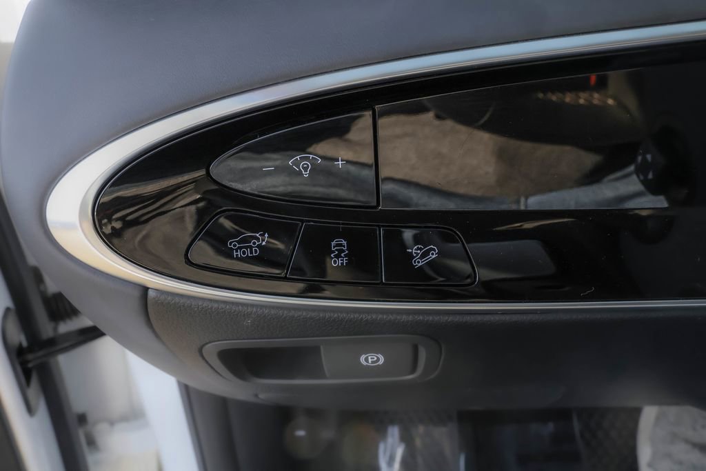 Used 2026 Genesis GV70 2.5T Select image 17