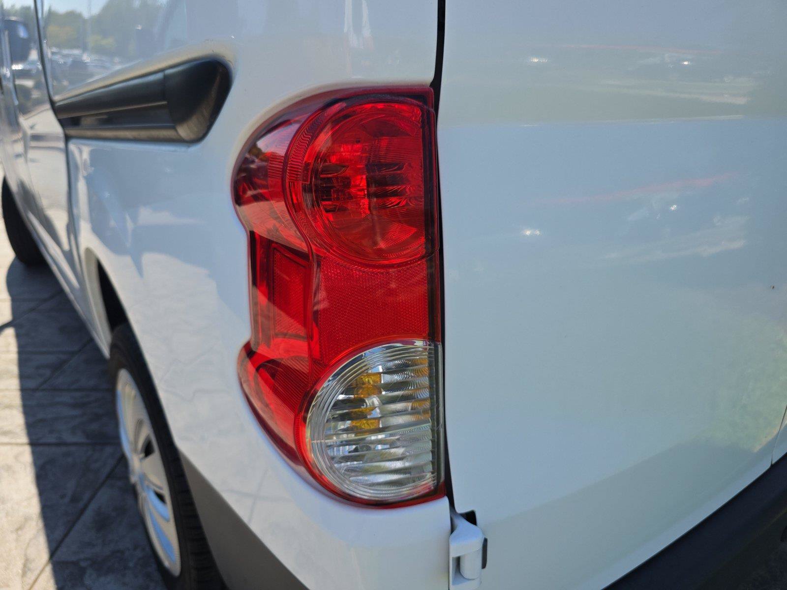 Used 2015 Nissan NV200 S FWD image 29