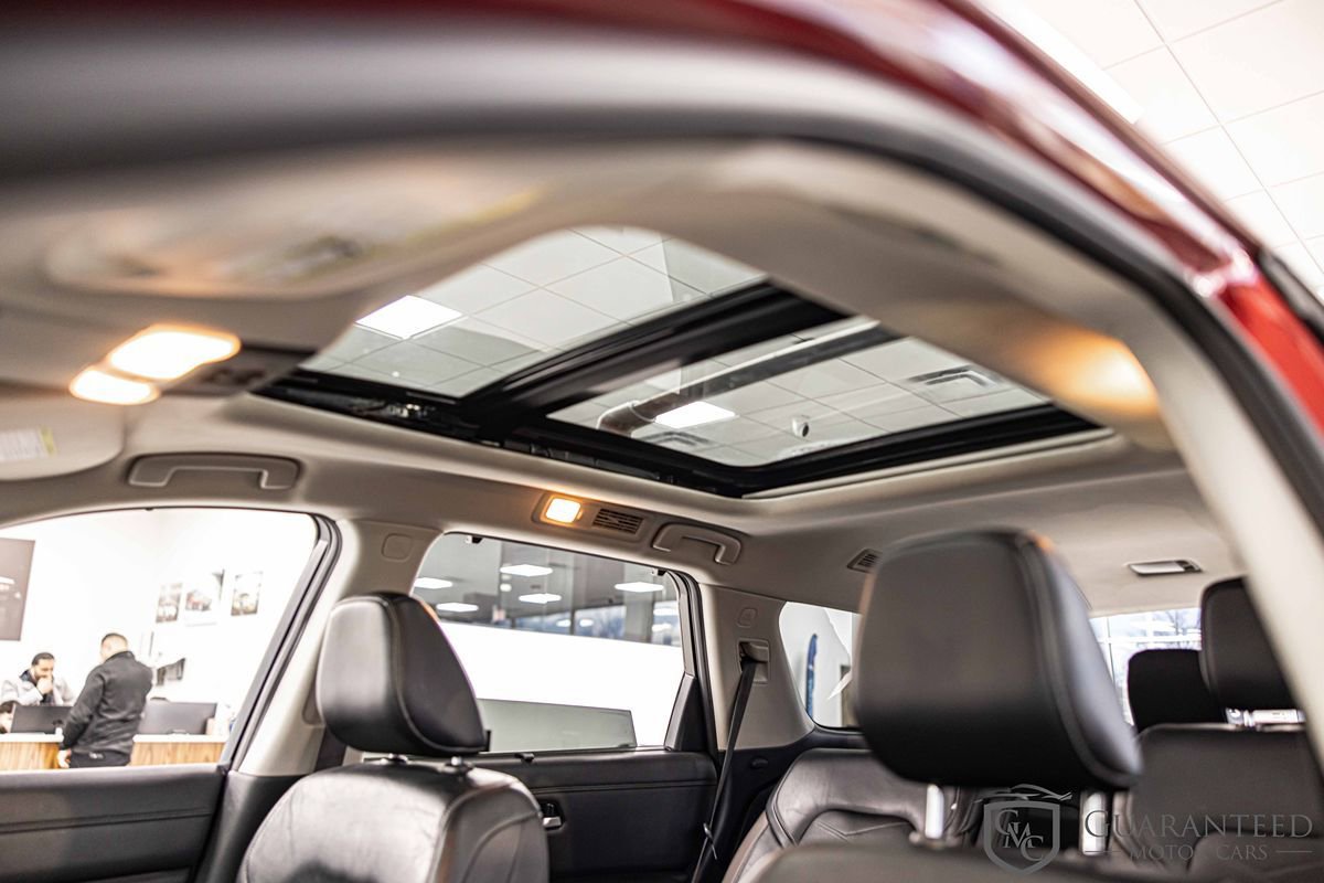 Used 2022 Nissan Pathfinder Platinum w/ Cargo Package image 19