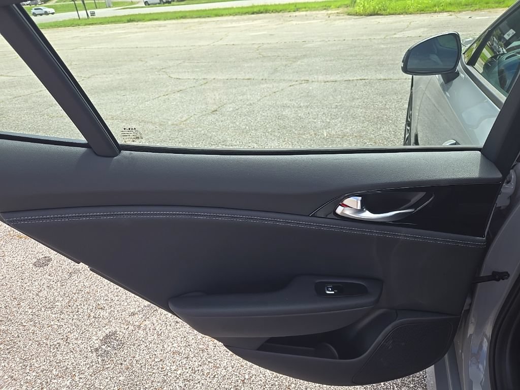 Used 2023 Kia Stinger GT-Line RWD image 18