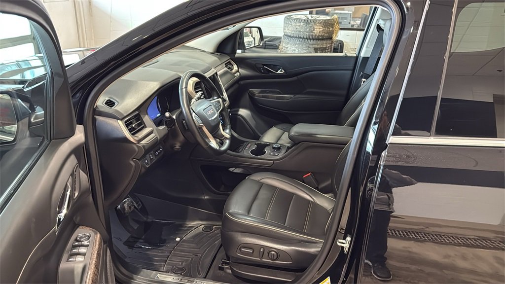 Used 2023 GMC Acadia Denali w/ Black Diamond Edition image 22