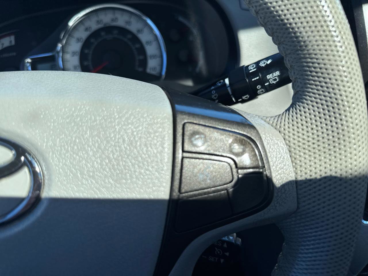 Used 2012 Toyota Sienna SE image 18