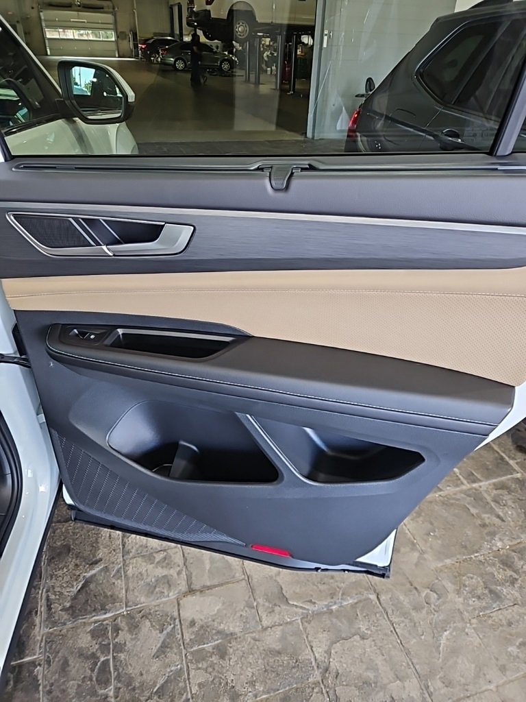 New 2026 Volkswagen Atlas Cross Sport SE image 15