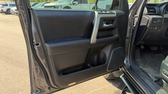 Used 2018 Toyota 4Runner SR5 Premium AWD/4WD image 20