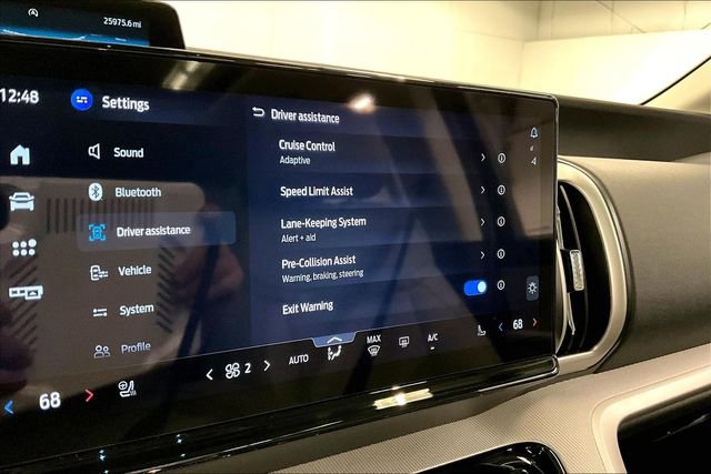 Used 2025 Ford Expedition Active image 39