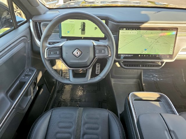 Used 2024 Rivian R1T Adventure Dual AWD/4WD image 32
