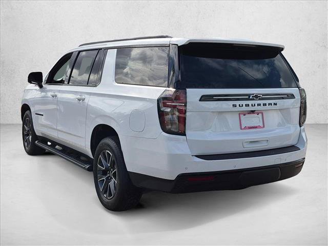 Used 2023 Chevrolet Suburban Z71 w/ Luxury Package AWD/4WD image 7