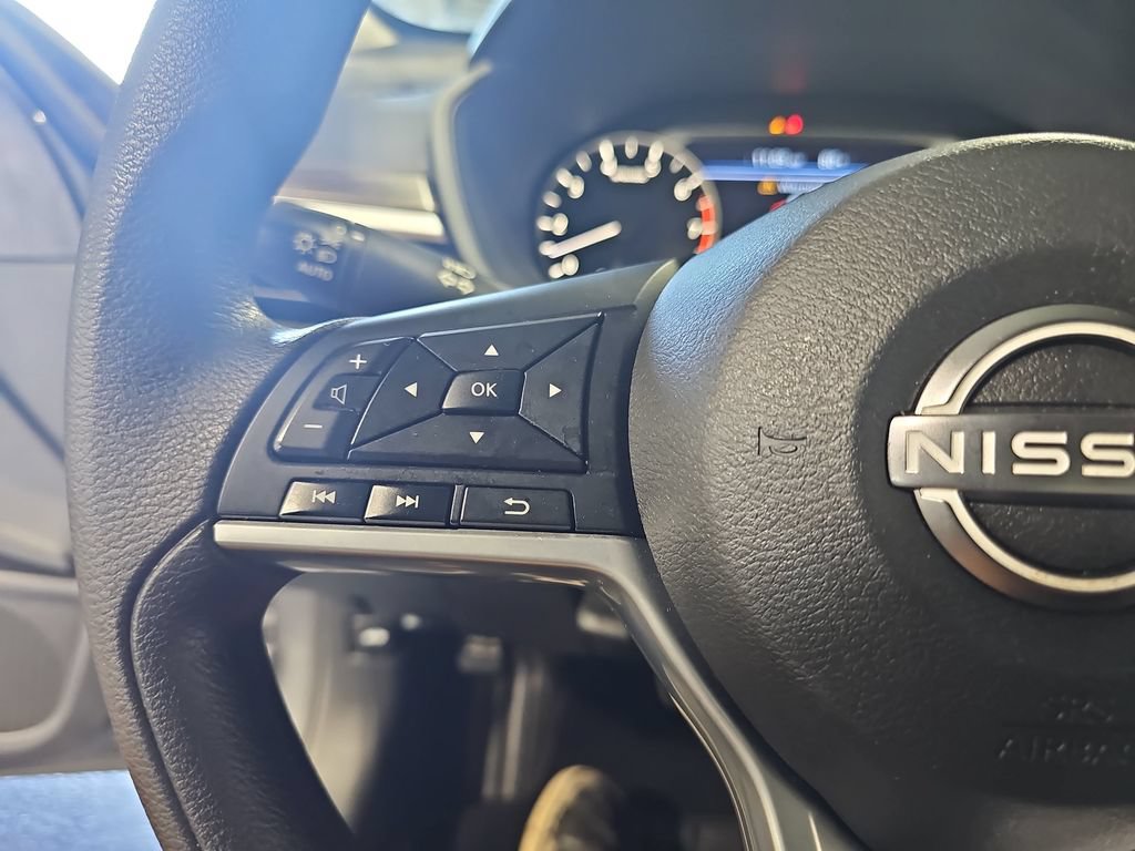 Certified 2025 Nissan Altima 2.5 SV FWD image 16