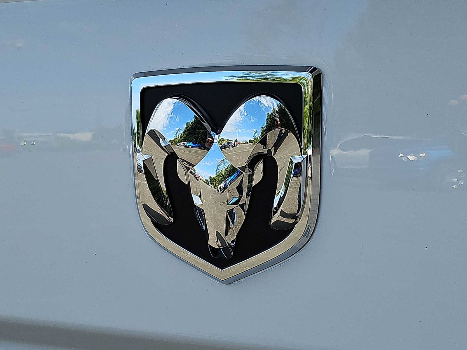 Used 2022 RAM 1500 Classic SLT AWD/4WD image 29