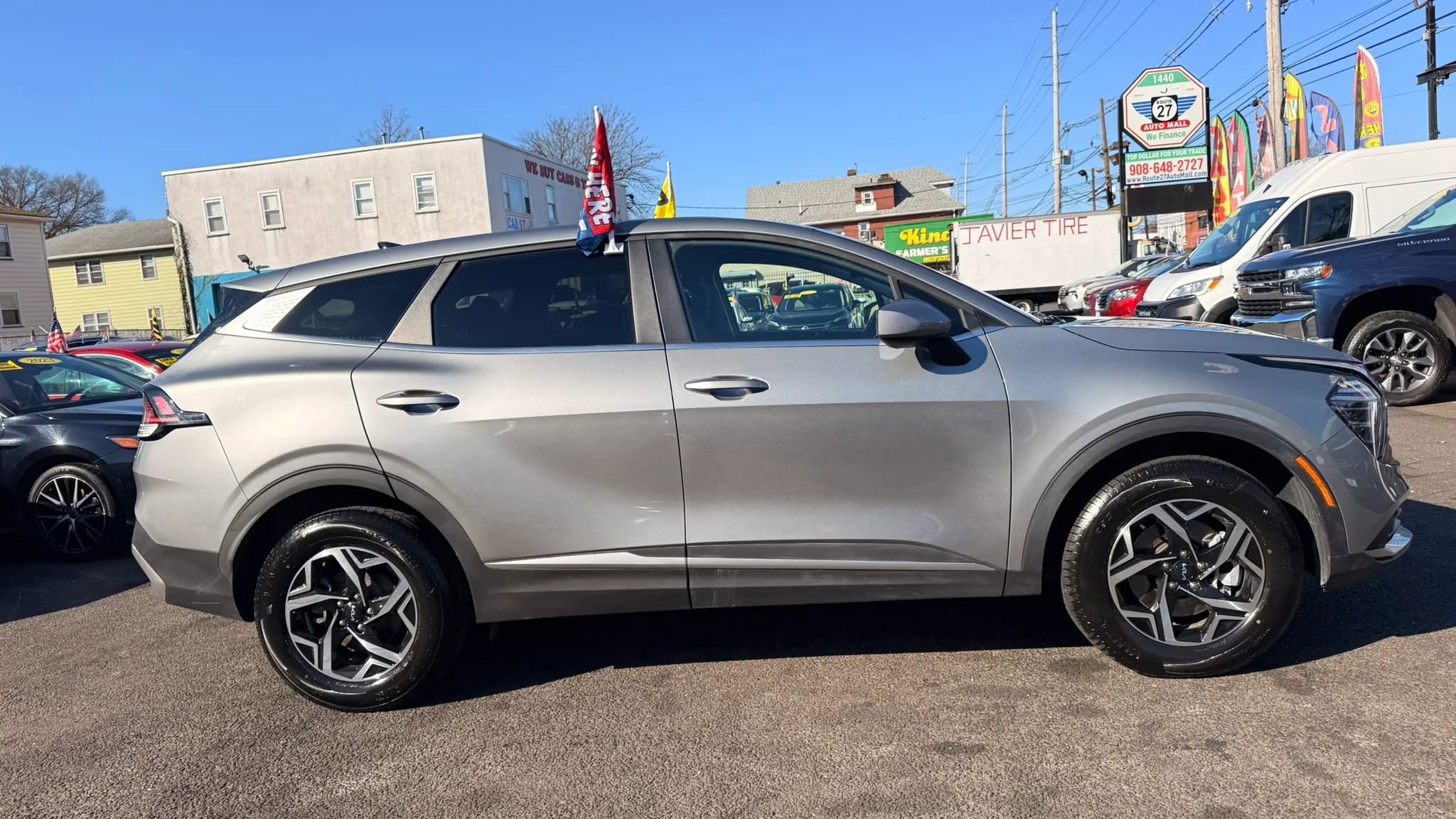 Used 2024 Kia Sportage LX image 11