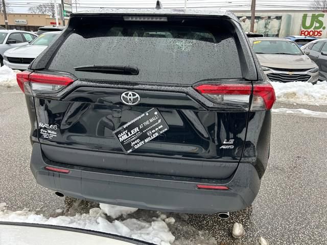 Used 2024 Toyota RAV4 LE image 4