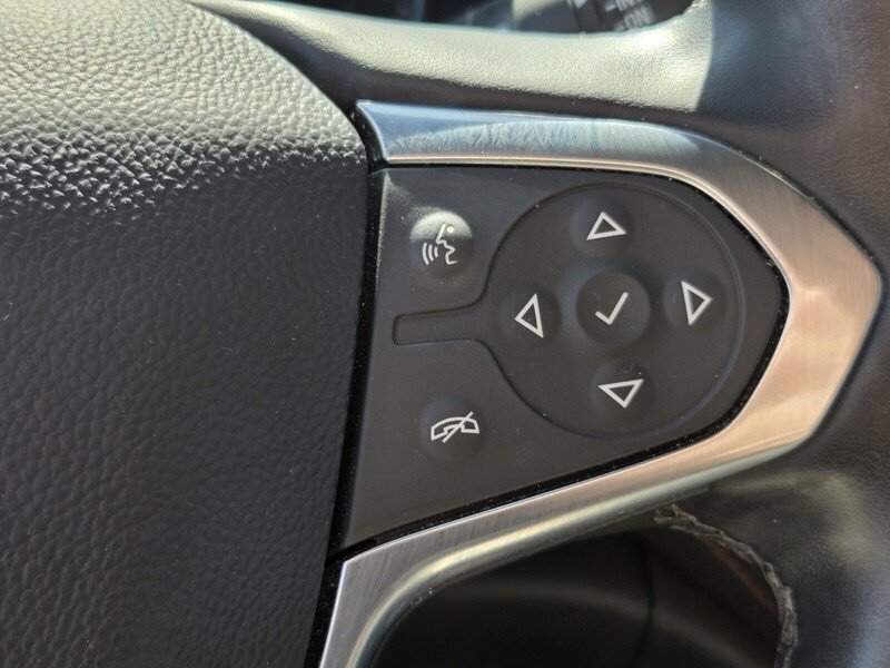 Used 2023 Chevrolet Traverse RS FWD image 26