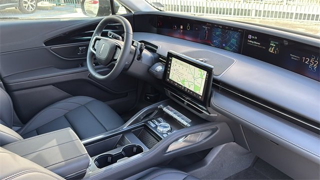 New 2026 Lincoln Nautilus Premier image 7