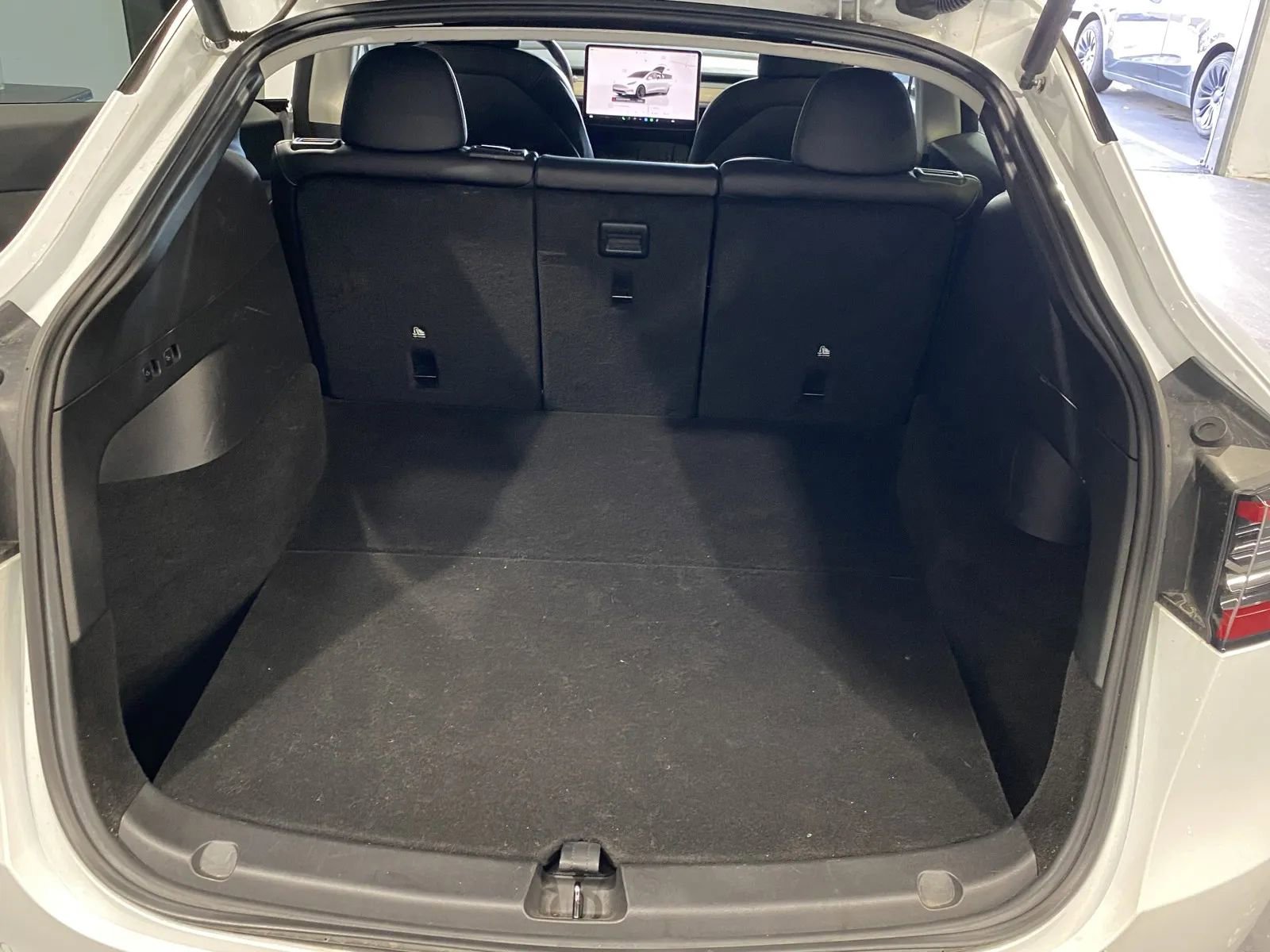 Used 2022 Tesla Model Y Performance image 8