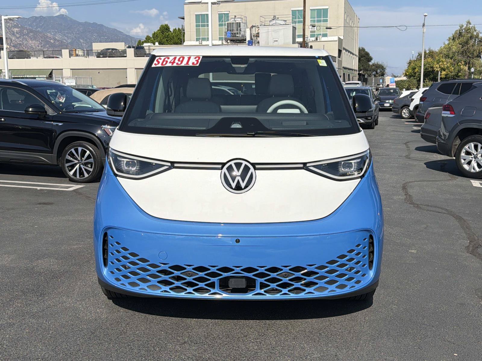 Certified 2025 Volkswagen ID. Buzz Pro S Plus AWD/4WD image 2