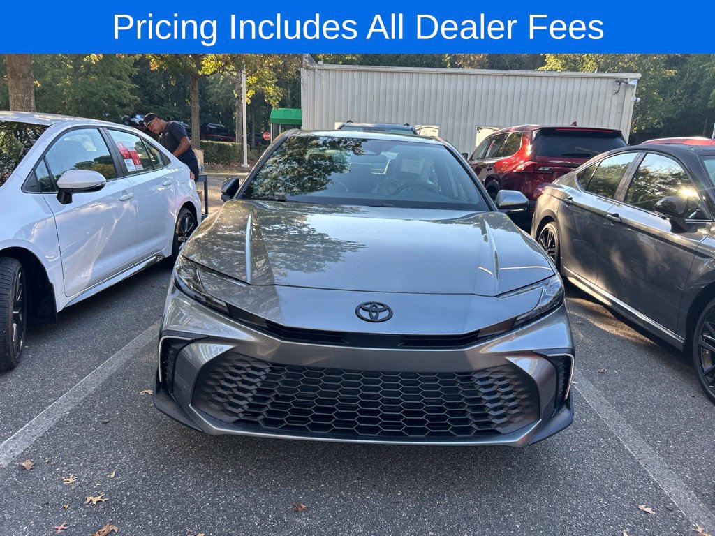 New 2026 Toyota Camry SE FWD image 2