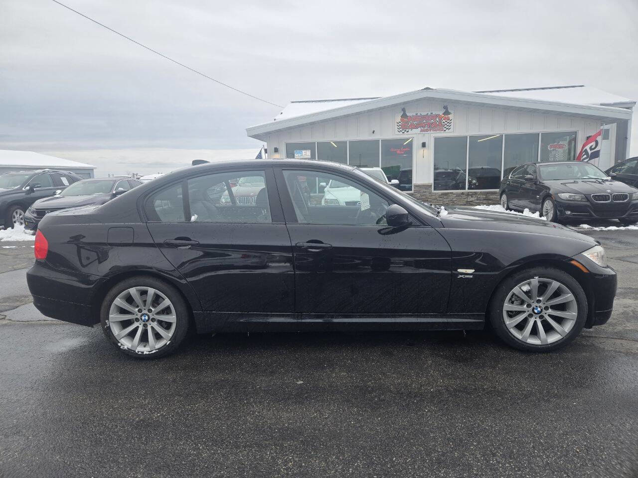 Used 2011 BMW 328i xDrive Sedan image 13