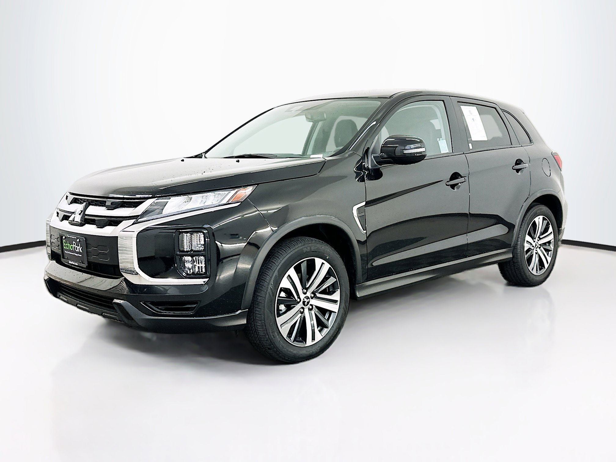 Used 2025 Mitsubishi Outlander Sport AWD image 3