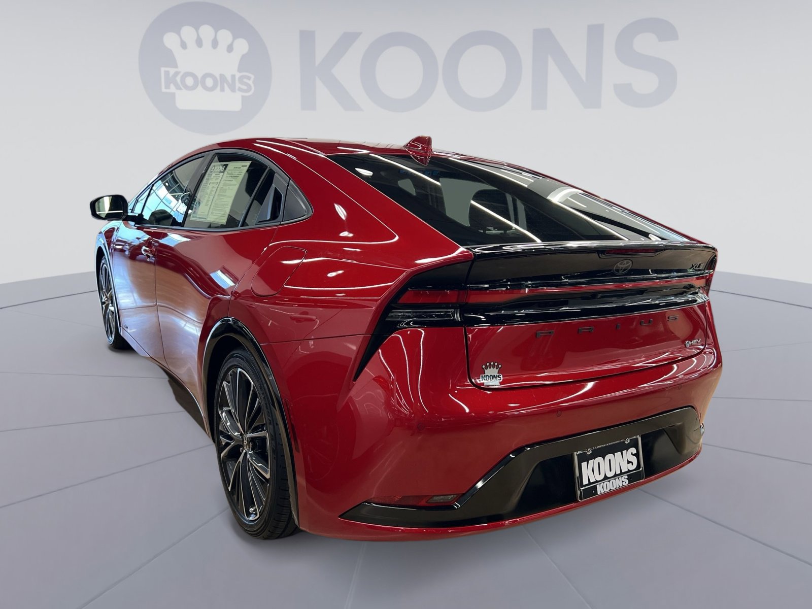 Used 2024 Toyota Prius XLE AWD/4WD image 2