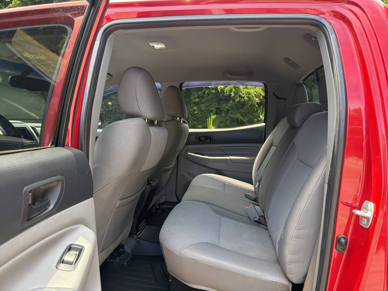 Used 2013 Toyota Tacoma PreRunner w/ TRD Sport Pkg RWD image 32