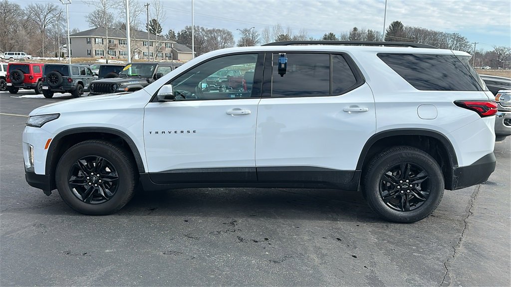 Certified 2023 Chevrolet Traverse LT w/ Midnight/Sport Edition image 4