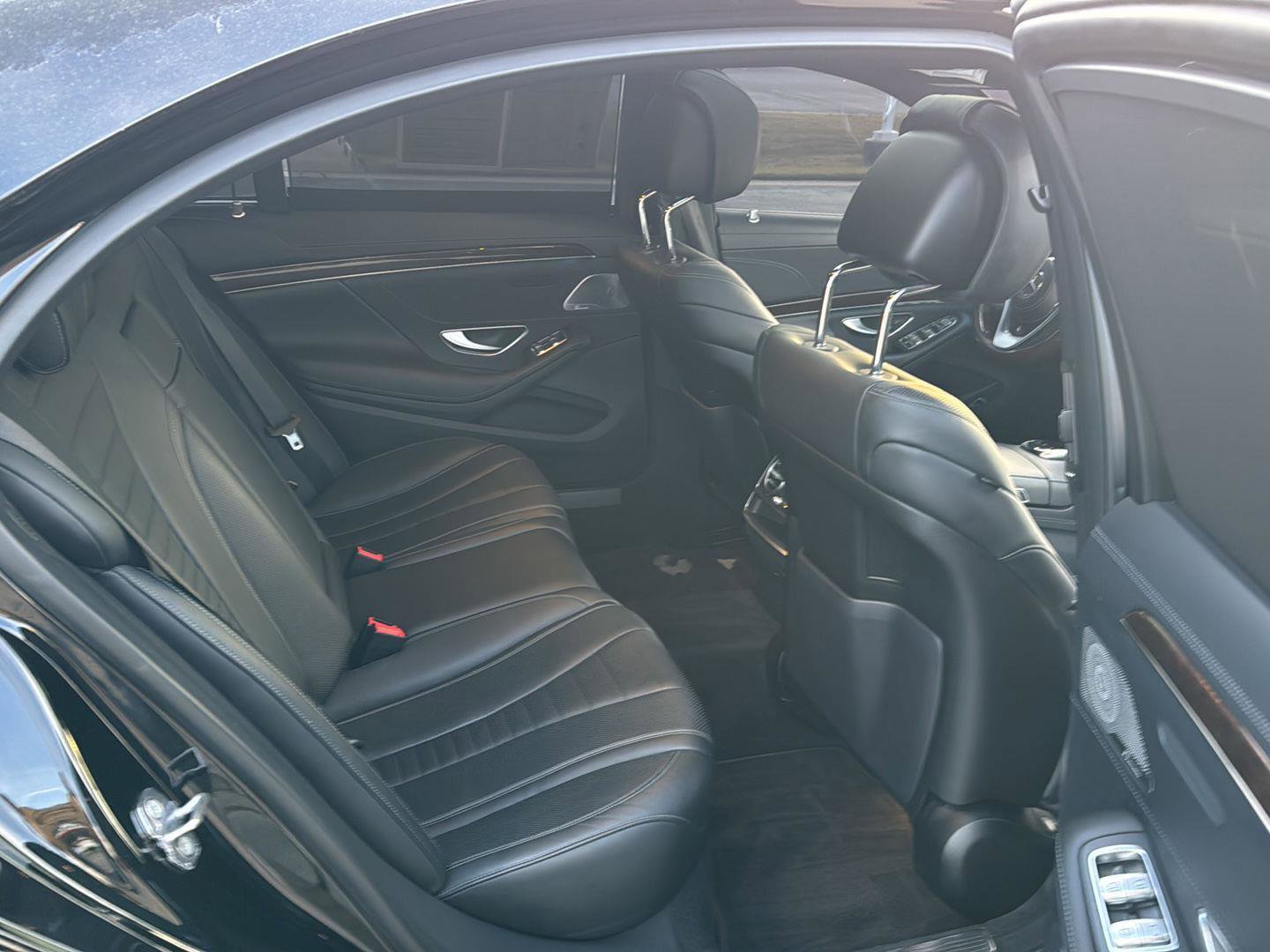 Used 2018 Mercedes-Benz S 560 Sedan image 11
