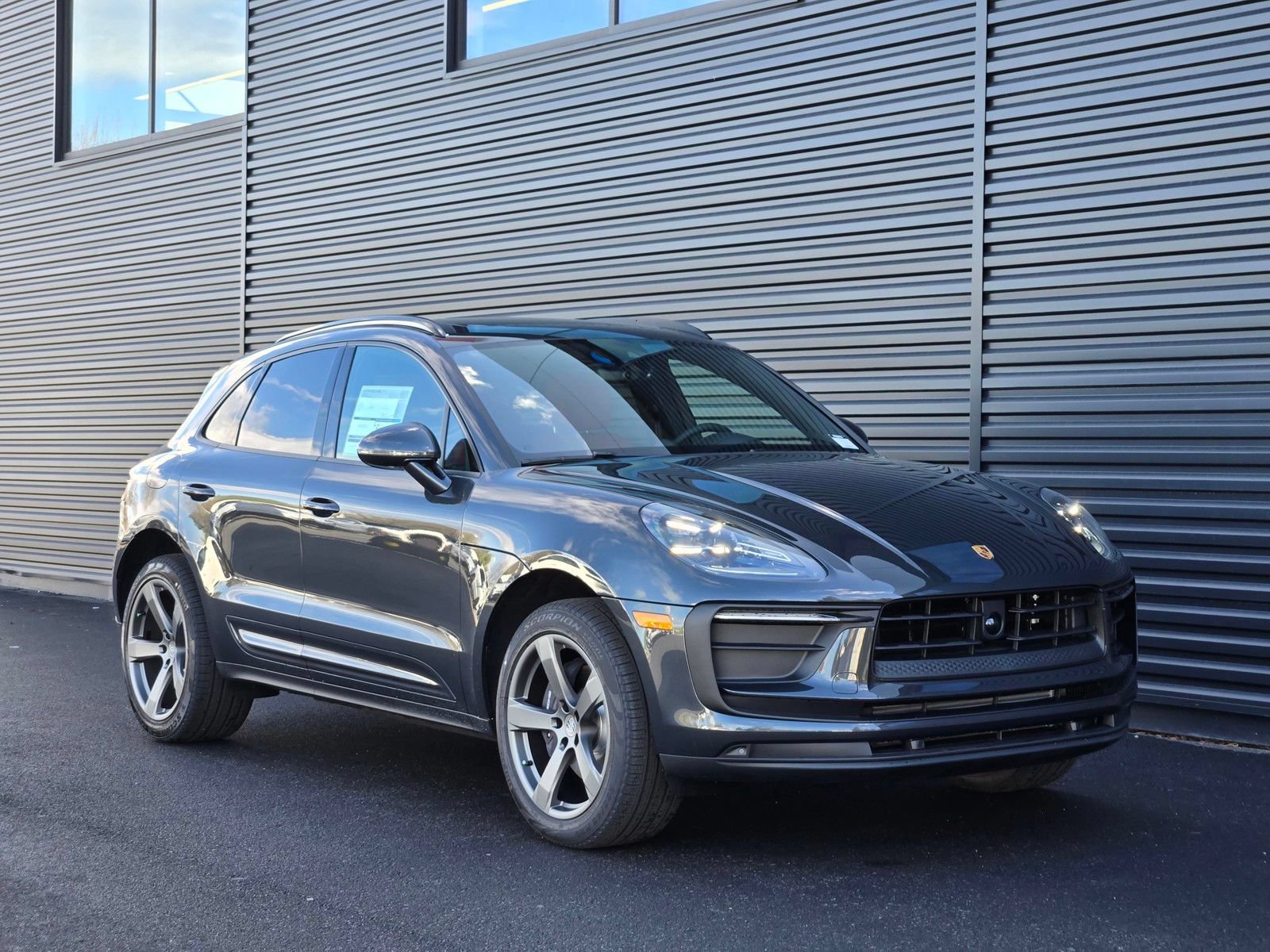 New 2026 Porsche Macan AWD/4WD image 9