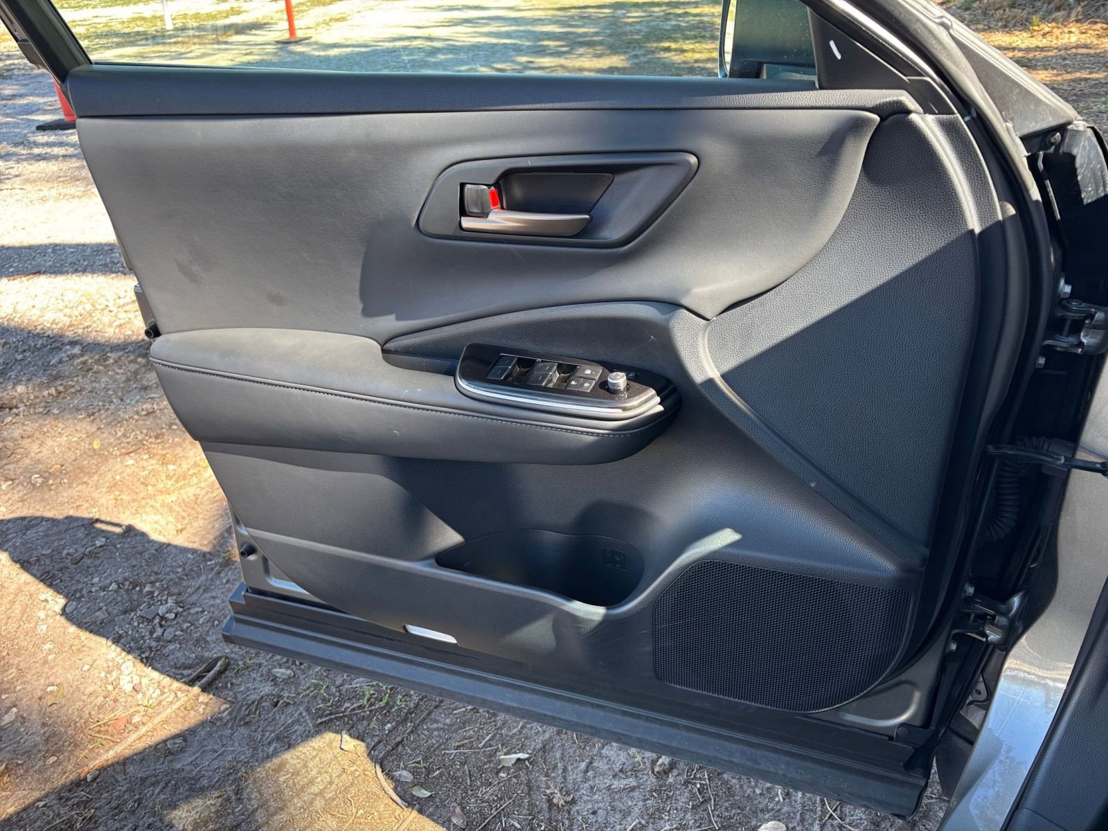 Used 2025 Toyota Crown XLE image 18