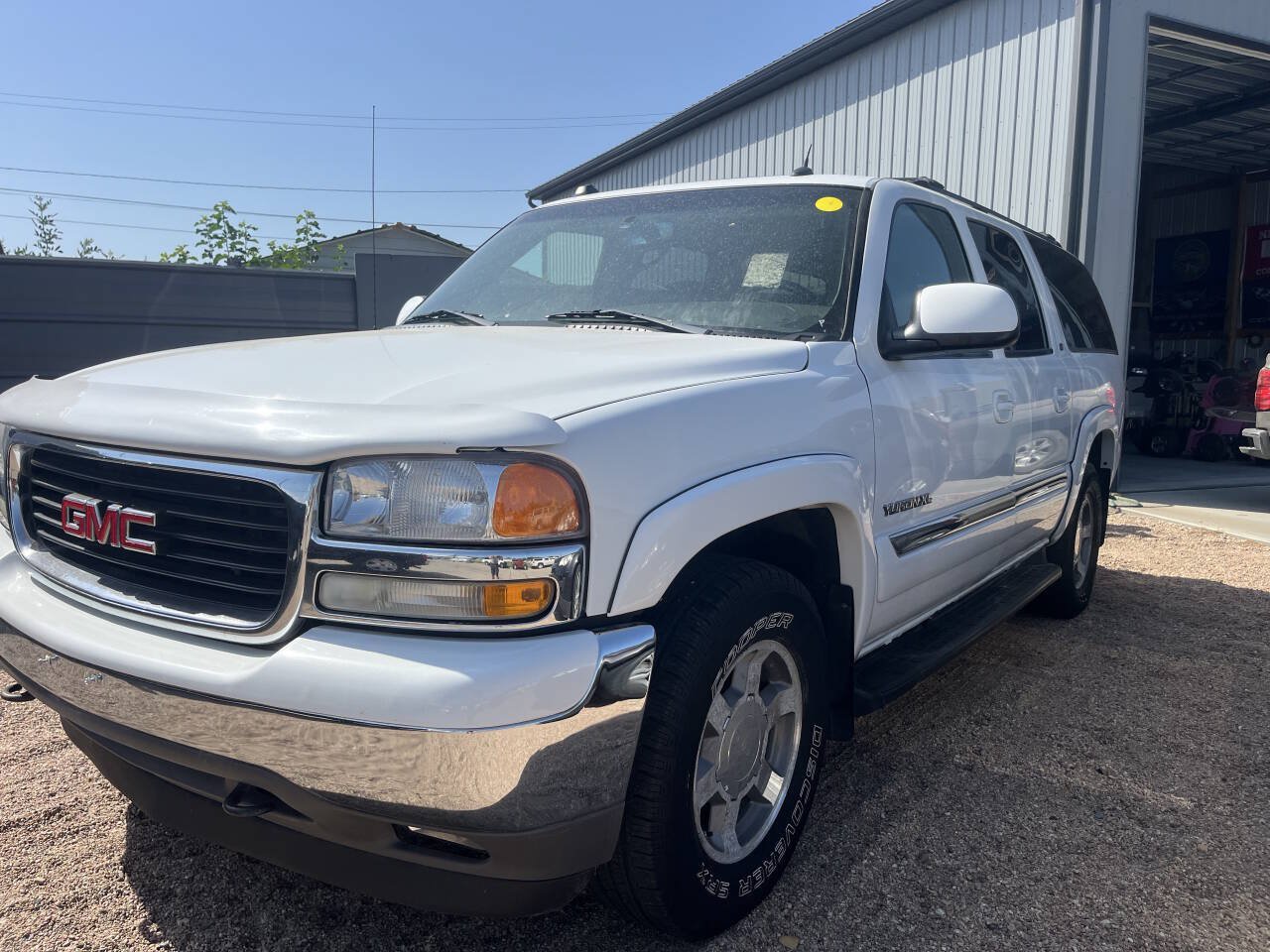Used 2005 GMC Yukon XL SLT w/ SLT Preferred Equipment Group AWD/4WD image 4
