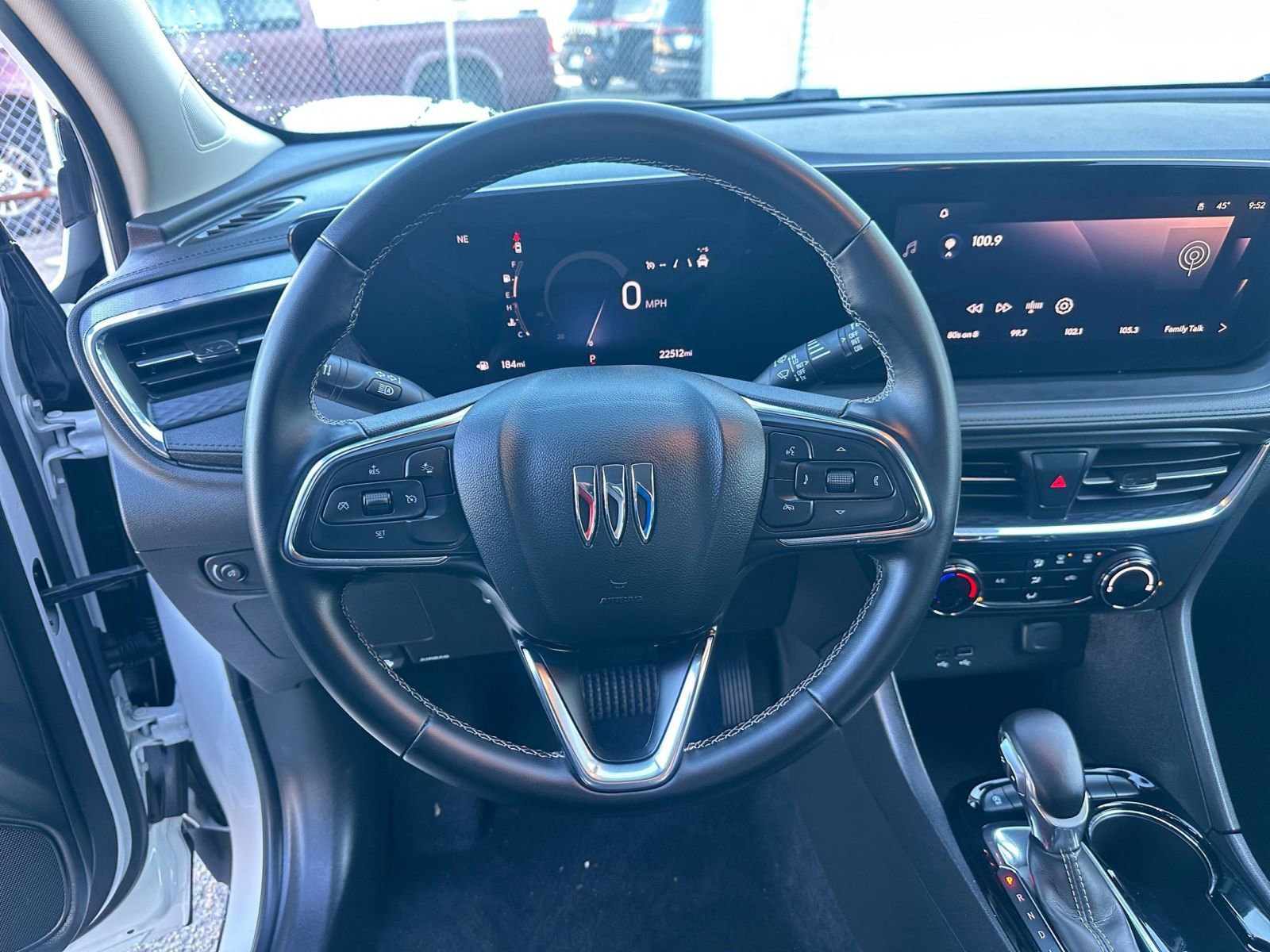 Used 2025 Buick Encore GX Preferred image 28