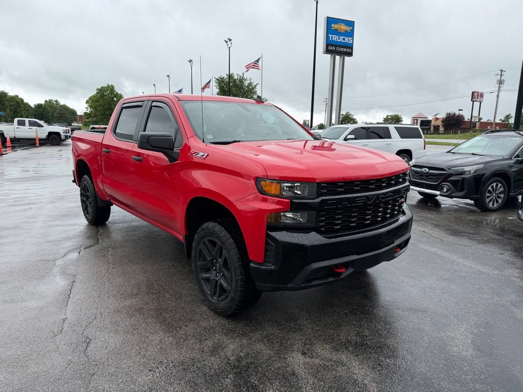 Used 2021 Chevrolet Silverado 1500 Custom Trail Boss w/ LPO, Dark Essentials Package AWD/4WD image 2