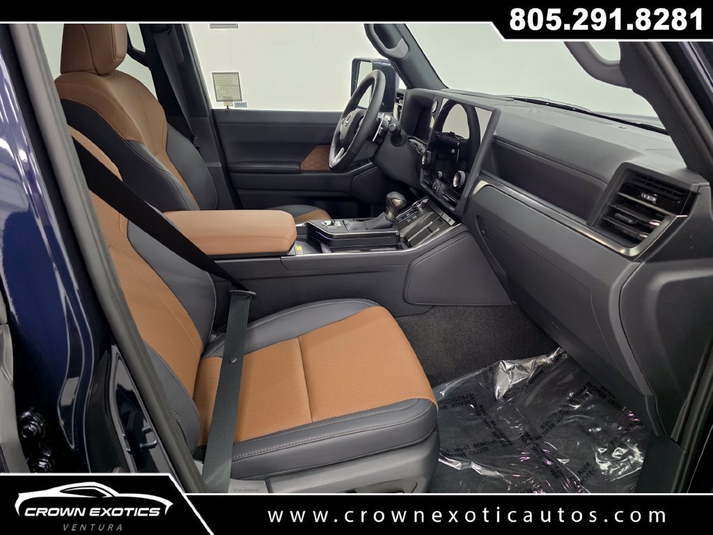 Used 2026 Lexus GX 550 w/ Cold Area Package AWD/4WD image 12
