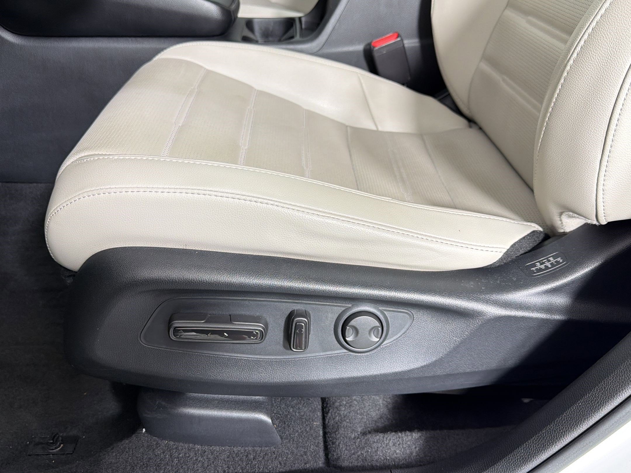 Used 2023 Honda CR-V EX-L image 11