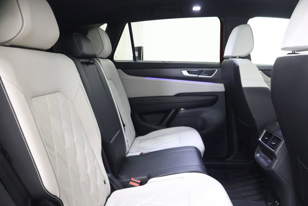 Used 2024 Volkswagen Atlas Cross Sport SEL Premium R-Line image 24