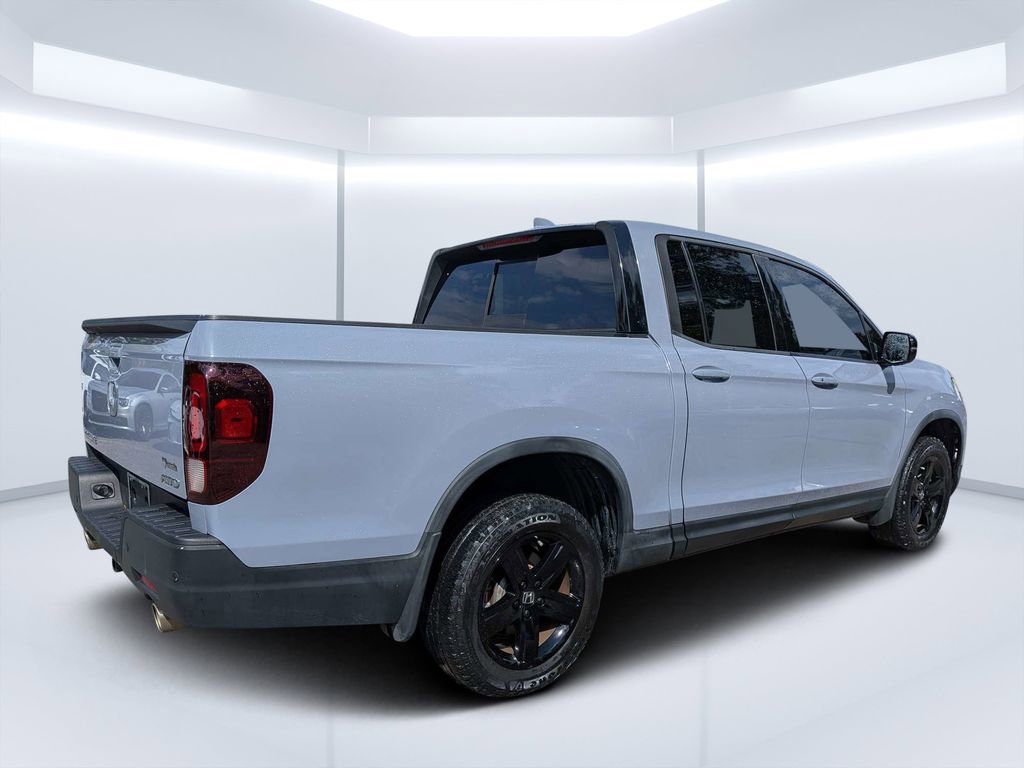 Used 2023 Honda Ridgeline Black Edition image 3