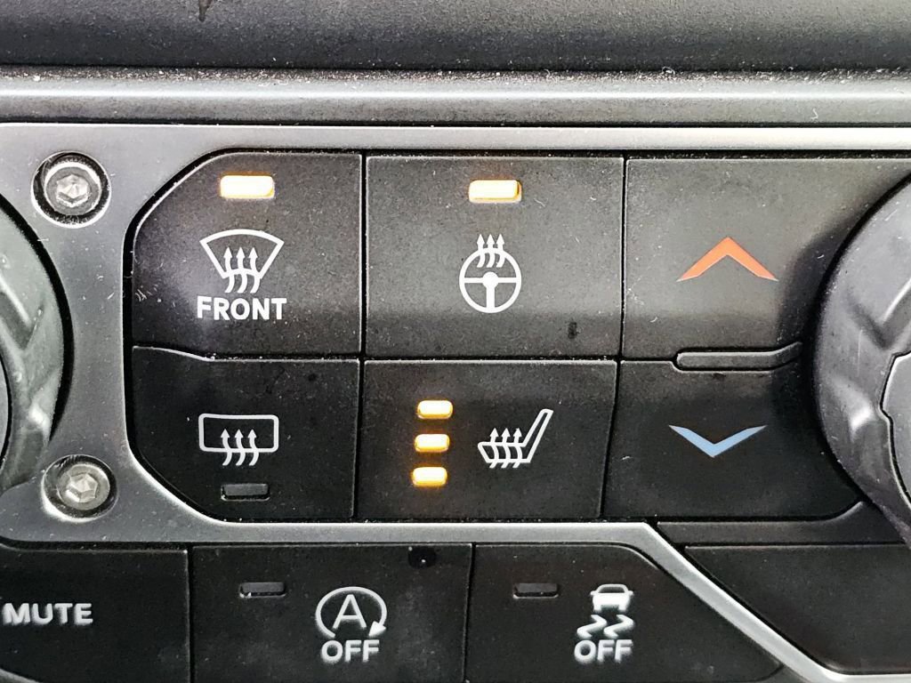 Used 2023 Jeep Gladiator Sport AWD/4WD image 13