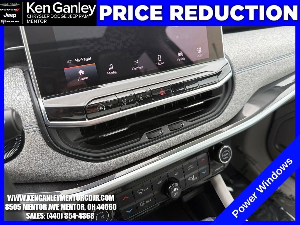 Used 2022 Jeep Compass Latitude w/ Sun and Sound Group AWD/4WD image 16