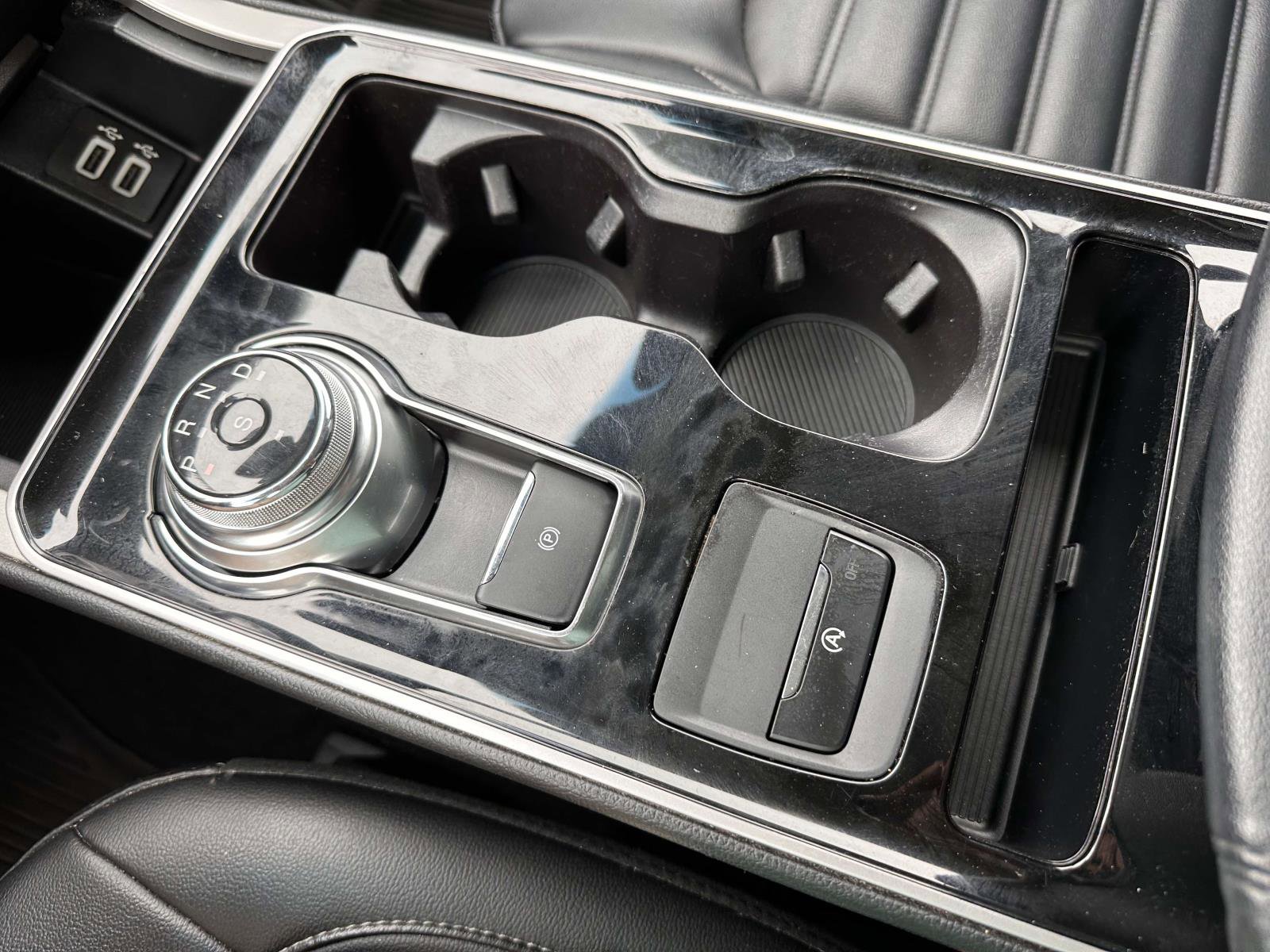 Used 2019 Ford Edge SEL w/ Equipment Group 201A image 28