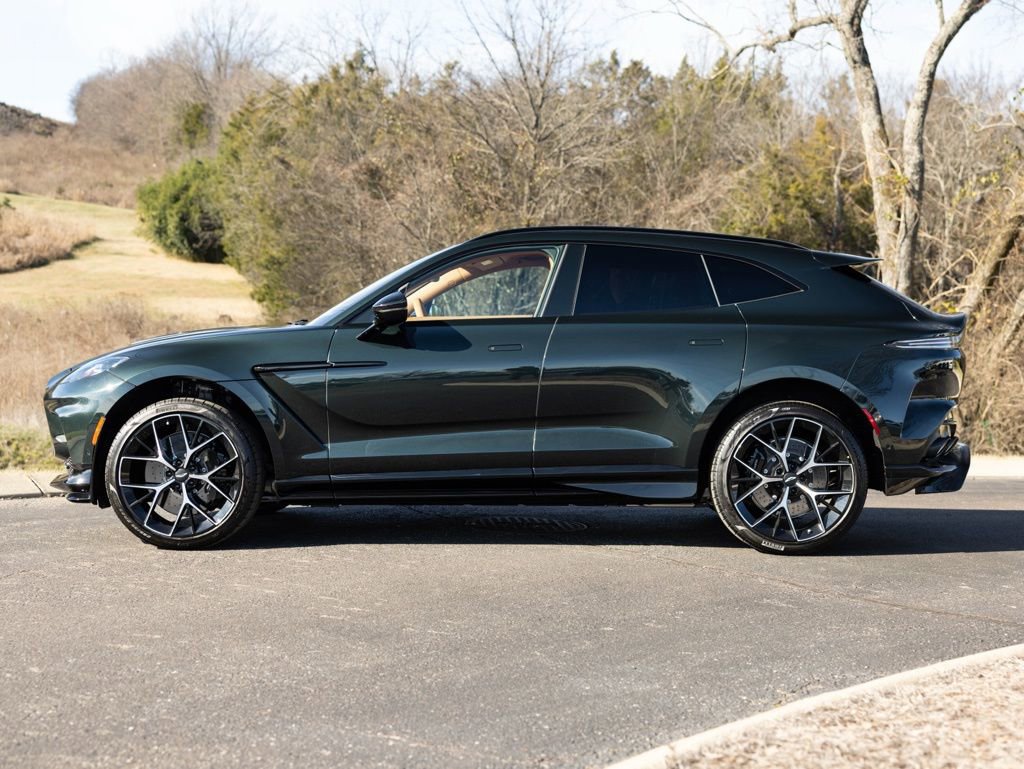 New 2026 Aston Martin DBX 707 image 5