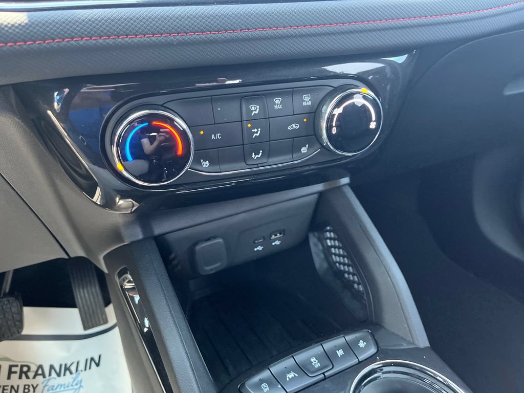 Used 2025 Chevrolet TrailBlazer RS w/ Driver Confidence Package FWD image 19