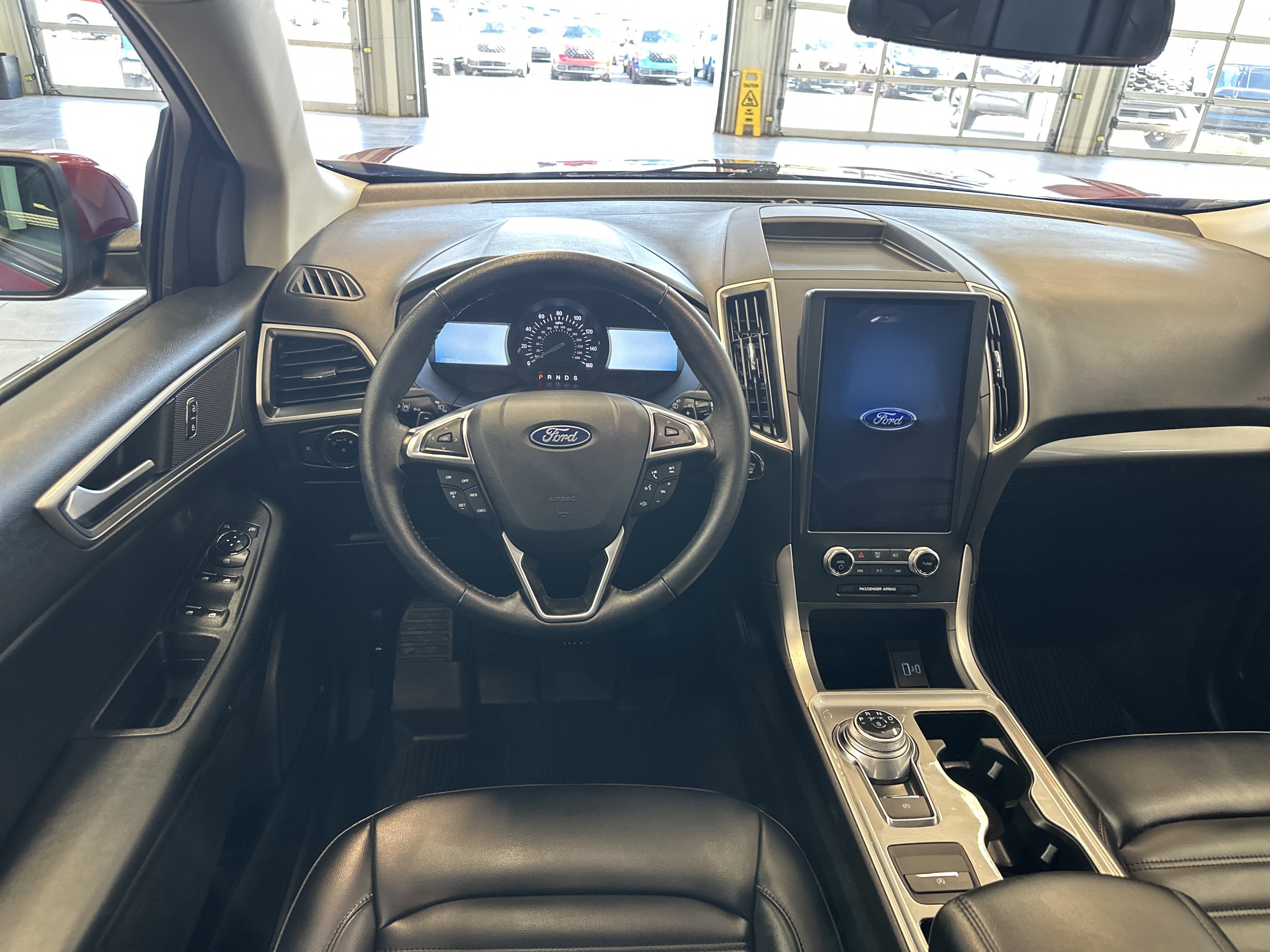 Used 2024 Ford Edge SEL w/ Convenience Package image 2
